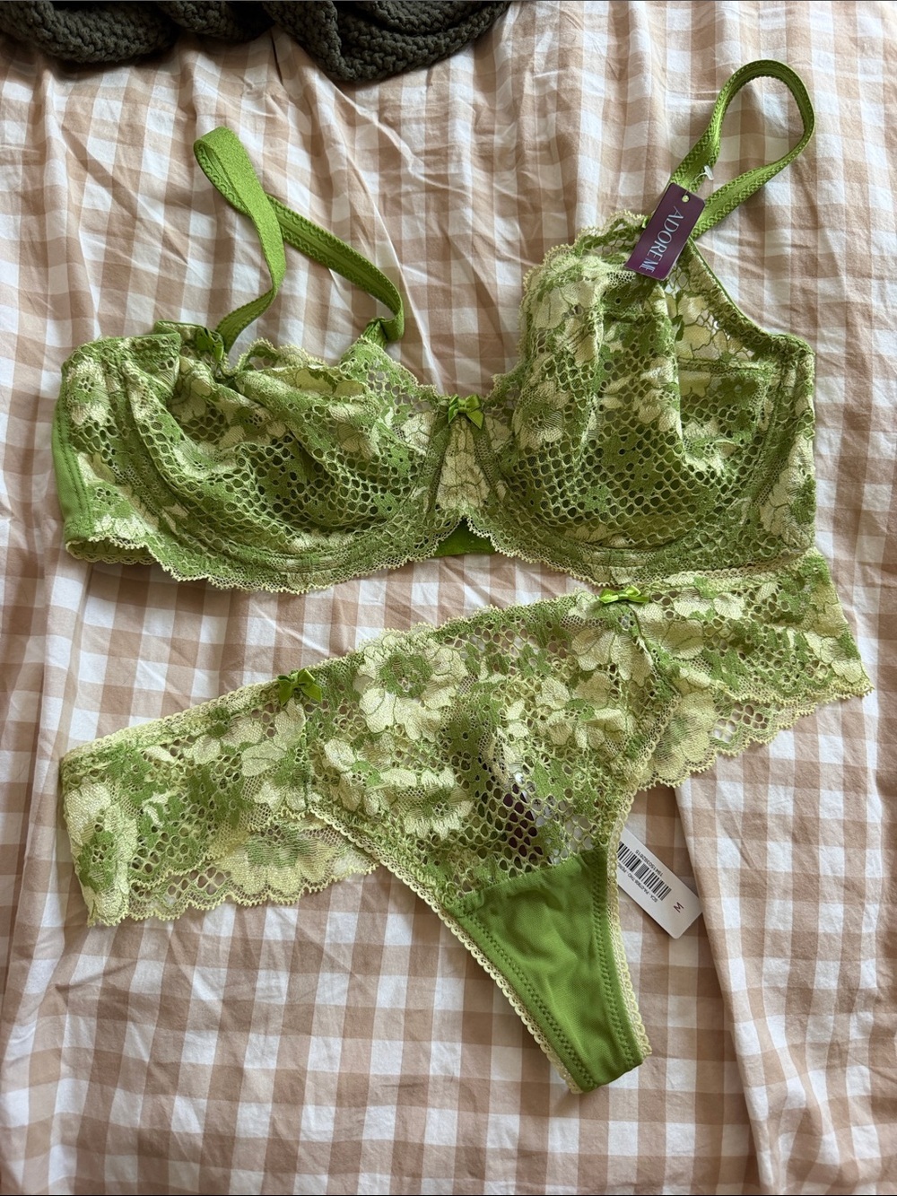 Adore Me Green Lace Underwire Bra & Thong Set 36DD/Medium NWT